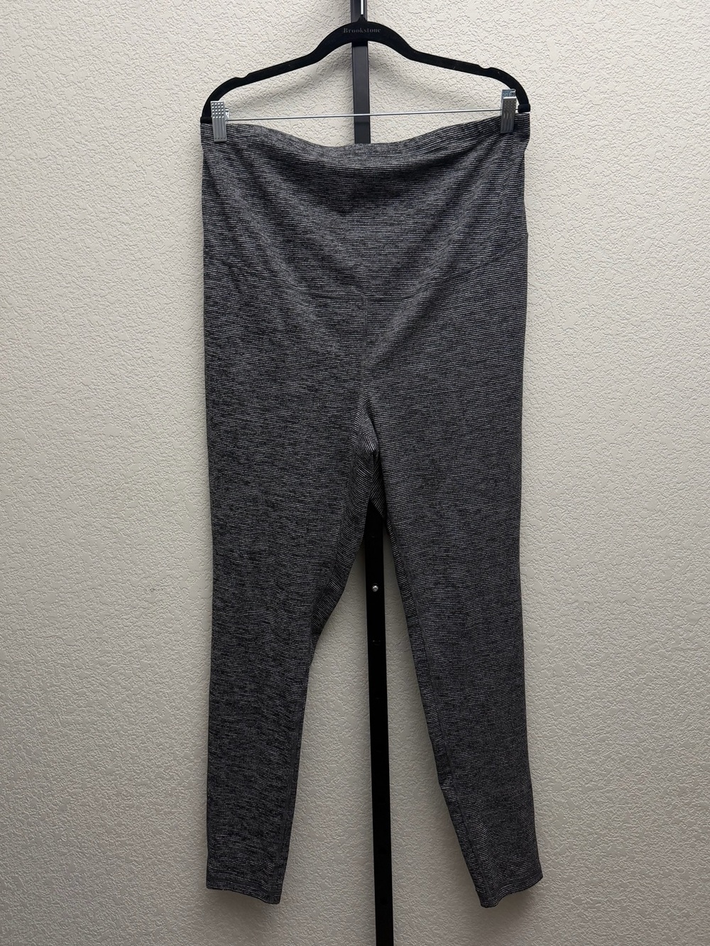 Old Navy Maternity Active Black & Gray Striped Performance Leggings